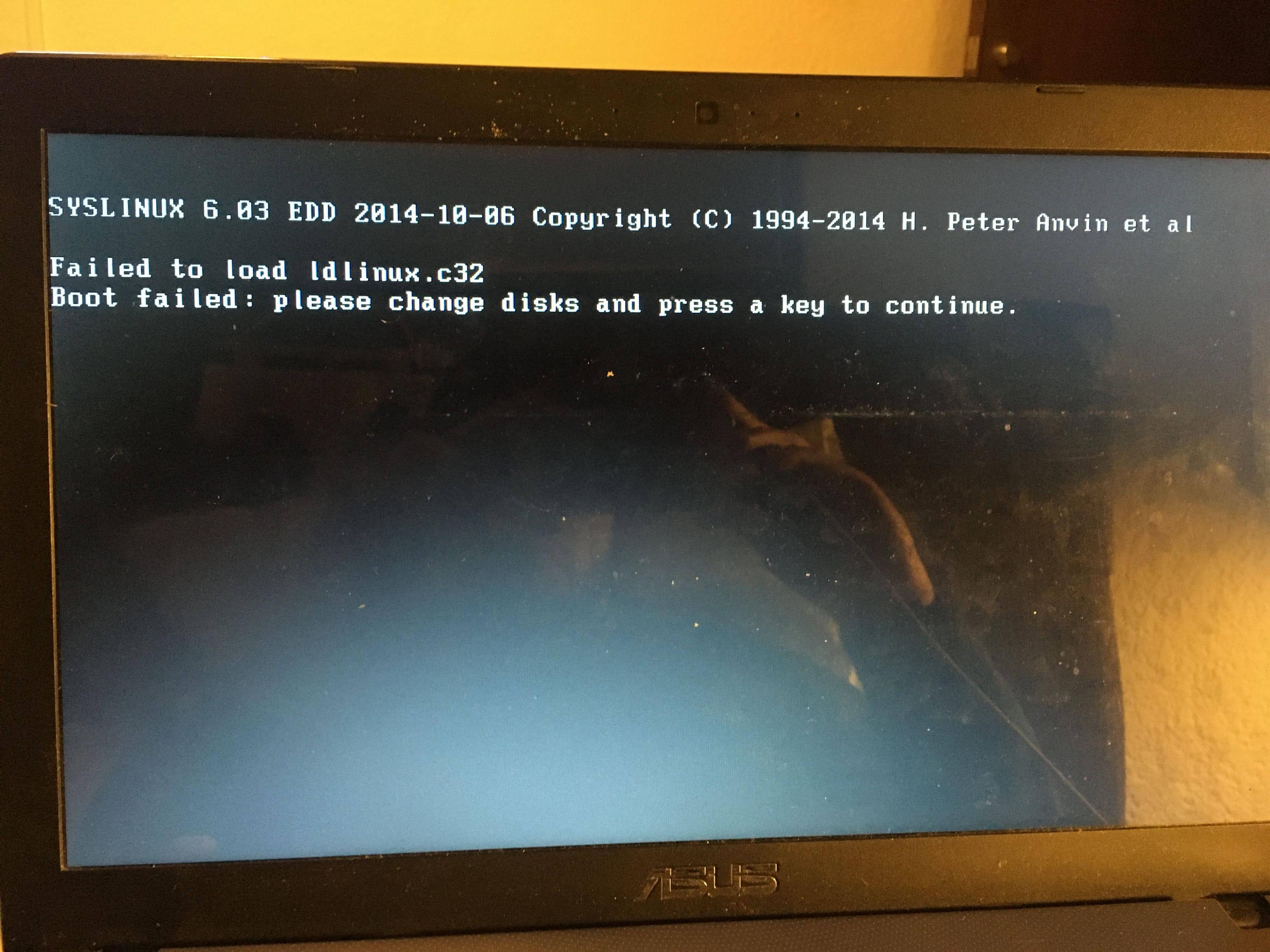 Help! My PC says Failed to load ldlinux.c32- What to do