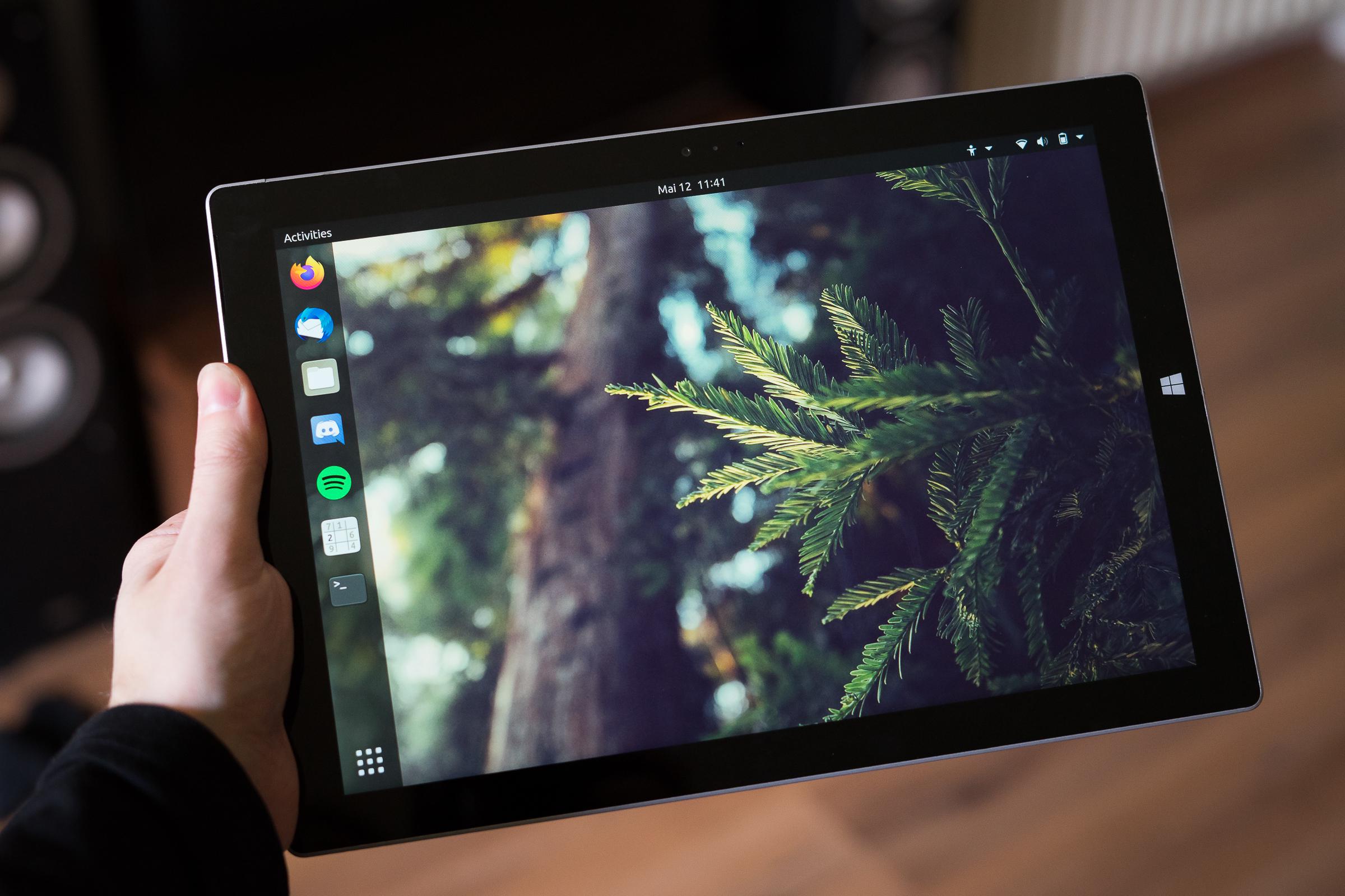 Run Linux on Surface Pro 3: Simple Tips and Tricks!