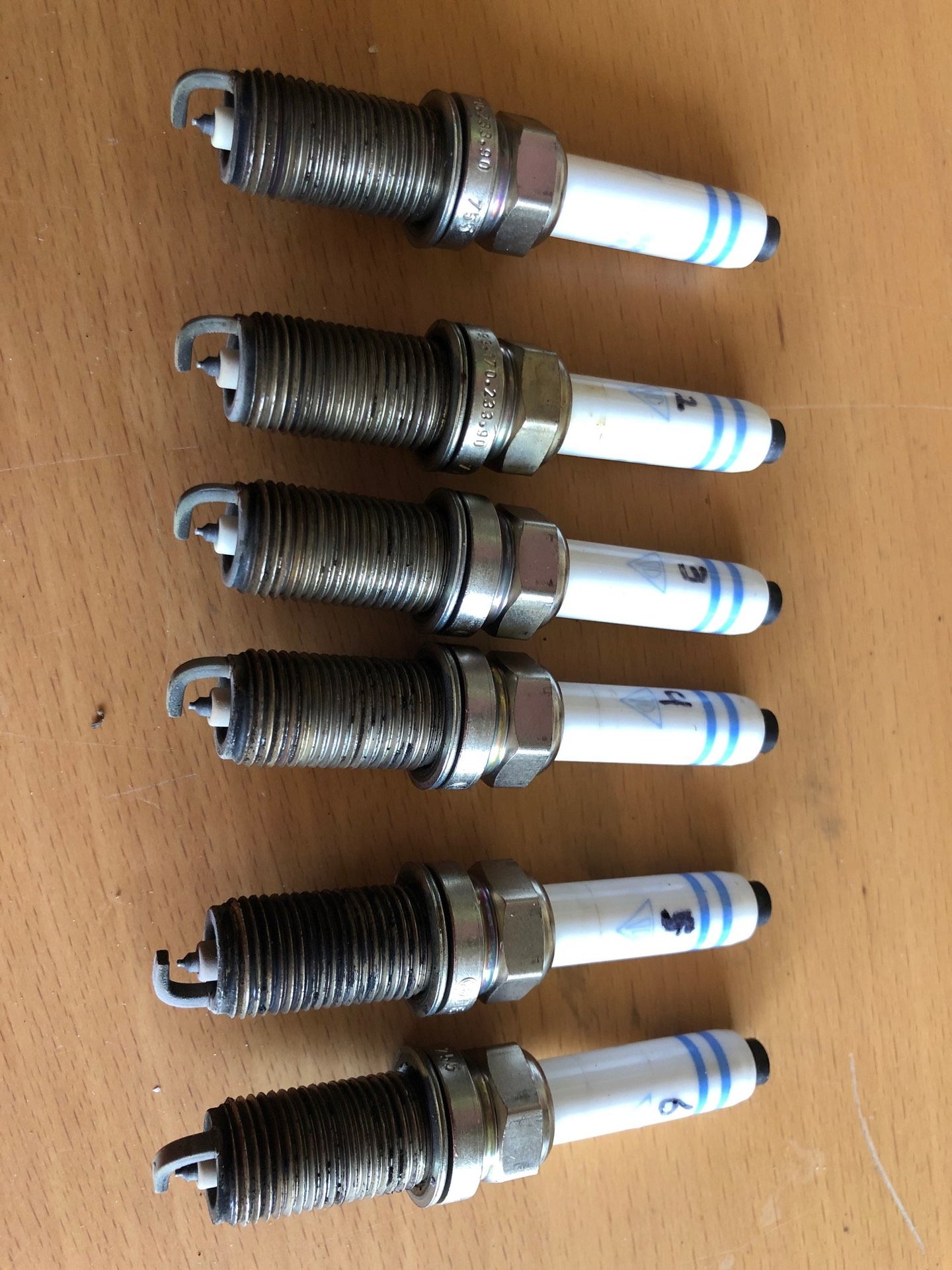 Replacing OEM 2016 Macan Turbo Spark Plugs, Easy Guide.